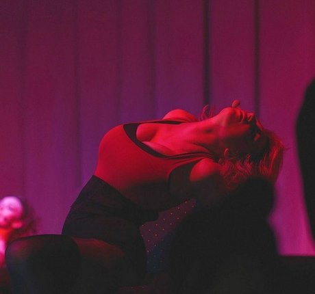 Nahá fotka uniklých OnlyFans od Kitty Orlova