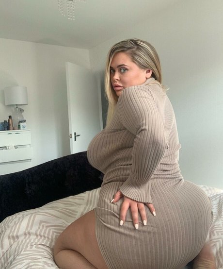 Susannah Elizabeth OnlyFansリークヌード写真