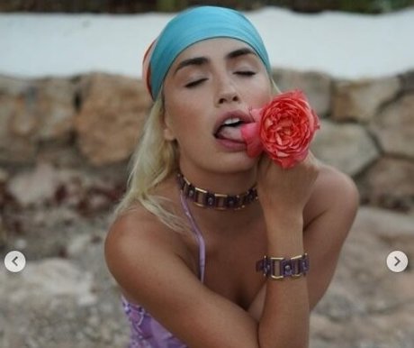 Lali Esposito OnlyFansリークヌード写真