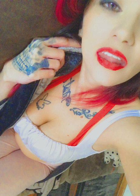 Tattedbunnyfree