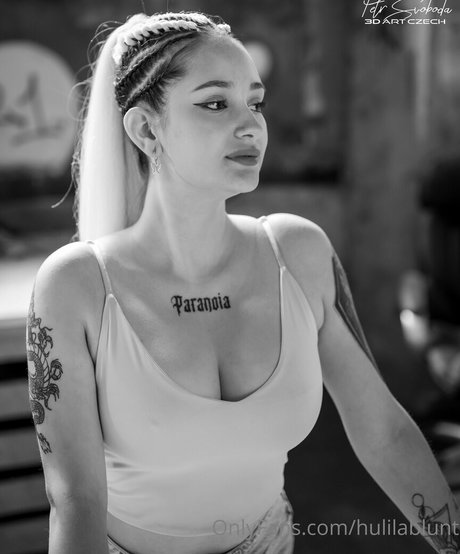 Nahá fotka uniklých OnlyFans od Hulilablunt