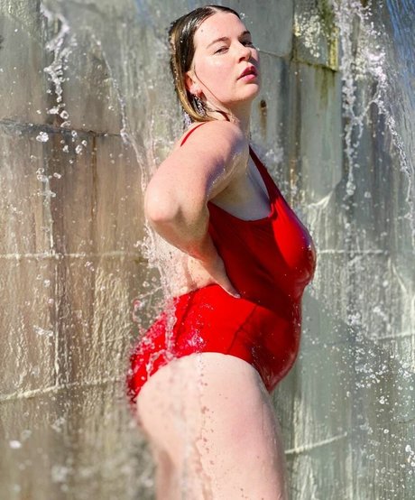 Alasti lekkinud OnlyFans-i pilt Tori Dunlap