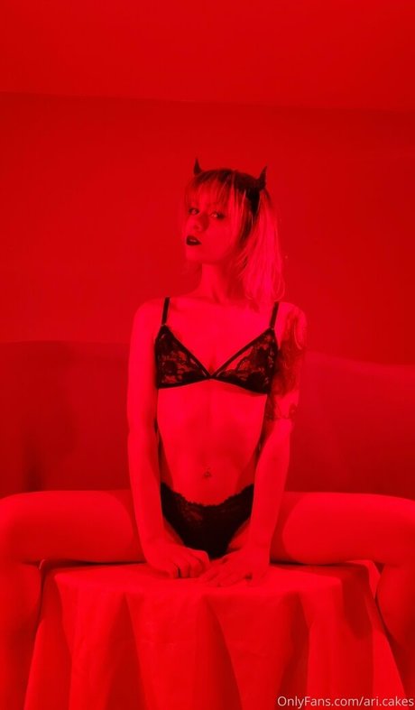 Nahá fotka uniklých OnlyFans od Aricakes