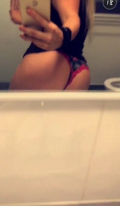 Nahá fotka uniklých OnlyFans od Rosievan