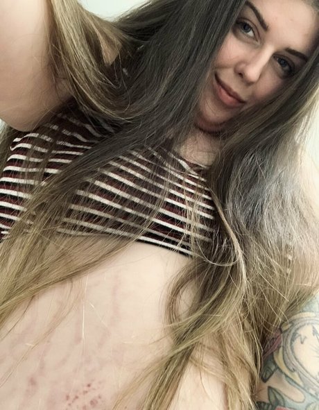Foto nua vazada do OnlyFans de Fattereveryautumnfree