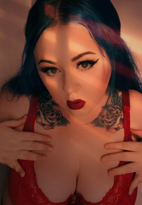 Naken lekkede OnlyFans-bilde av Indienyx