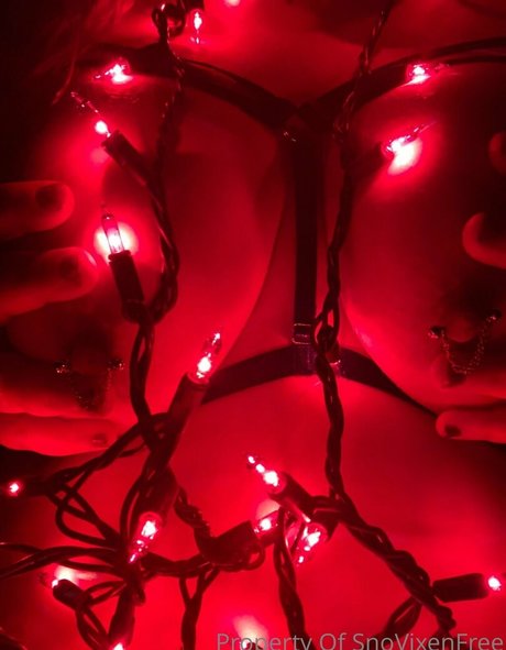 Naken läckt OnlyFans-bild av Snovixenfree