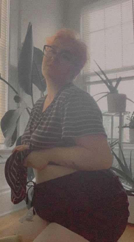 Naken lekkede OnlyFans-bilde av Trippyisntit