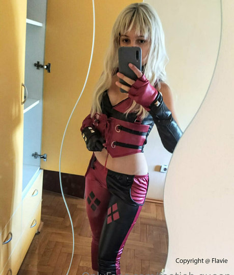 Nacktes geleaktes OnlyFans-Foto von Footjobqueen