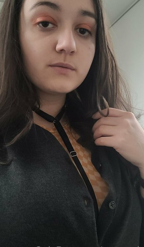 Naken läckt OnlyFans-bild av Momegh