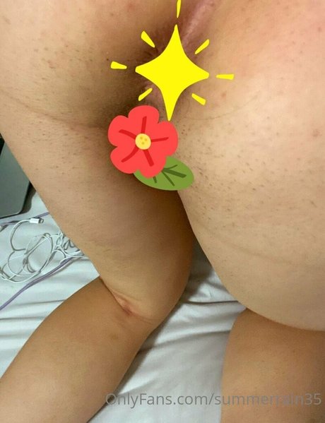 Alaston vuotanut OnlyFans-kuva Summerrain35