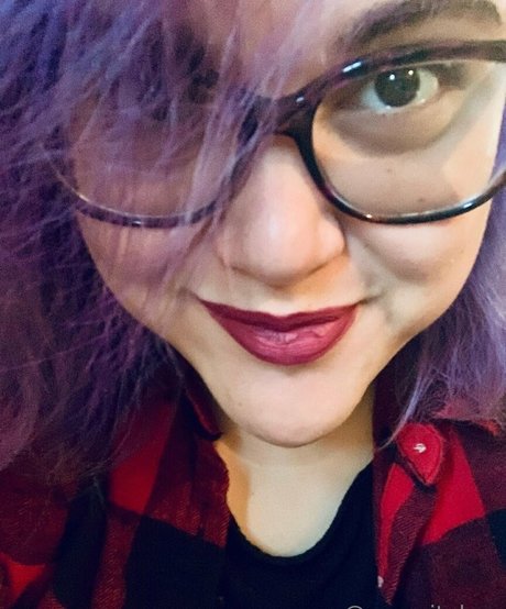 Naken lekkede OnlyFans-bilde av Serenitaboo