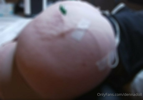 Nahá fotka uniklých OnlyFans od Dennadoll