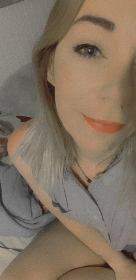 Alaston vuotanut OnlyFans-kuva Ameliaxy