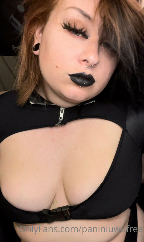Alaston vuotanut OnlyFans-kuva Paniniuwufree