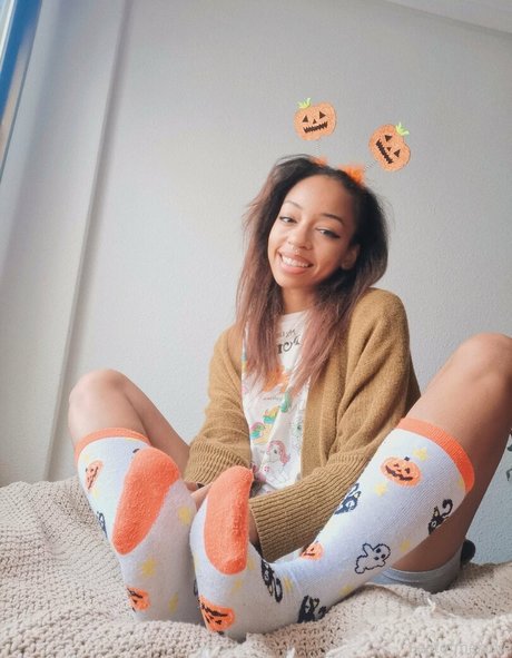Feetofmelanie