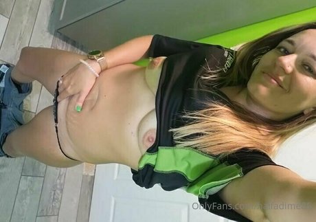 Nahá fotka uniklých OnlyFans od Halfadime86