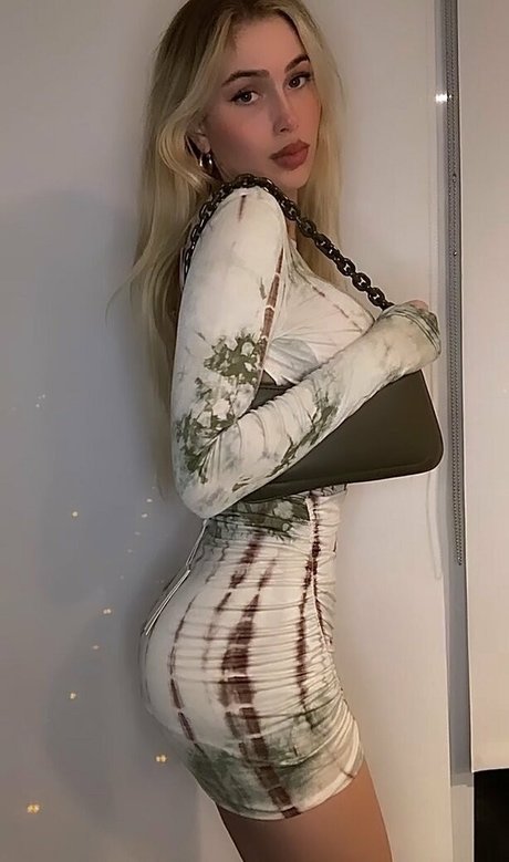 Dressupblondie