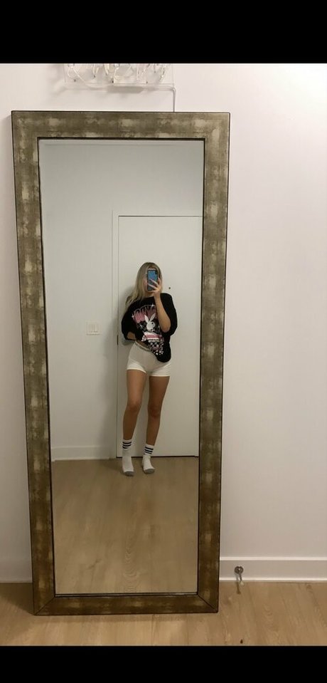 Dressupblondie