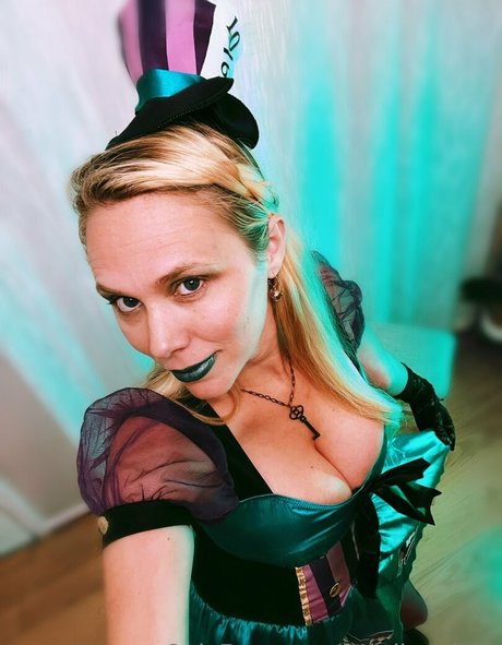 Fayelinaplays