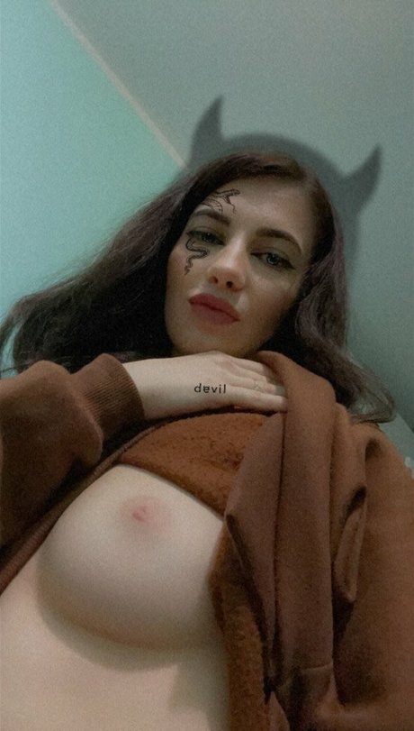Nahá fotka uniklých OnlyFans od Divinegoddess