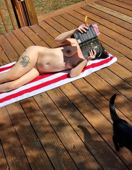 Poppycarminexxx
