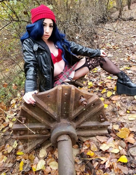 Poppycarminexxx