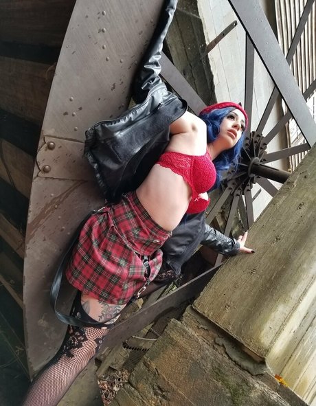 Poppycarminexxx