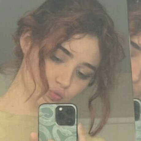 Mia Alvescz