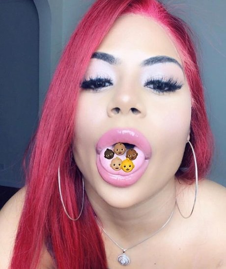 Strella Katt