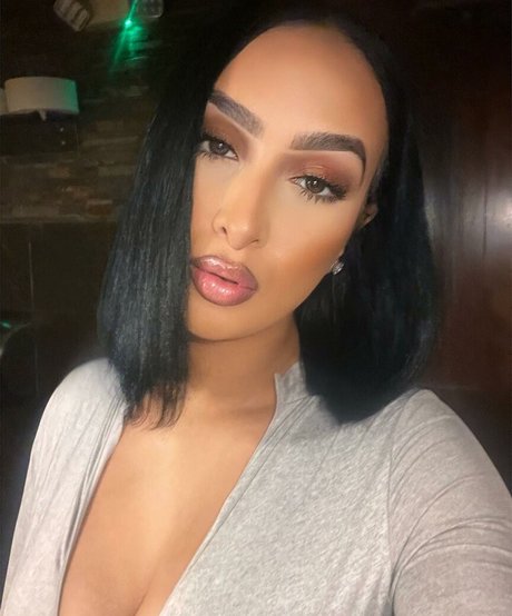 Omaima Benamre OnlyFans 유출 누드 사진
