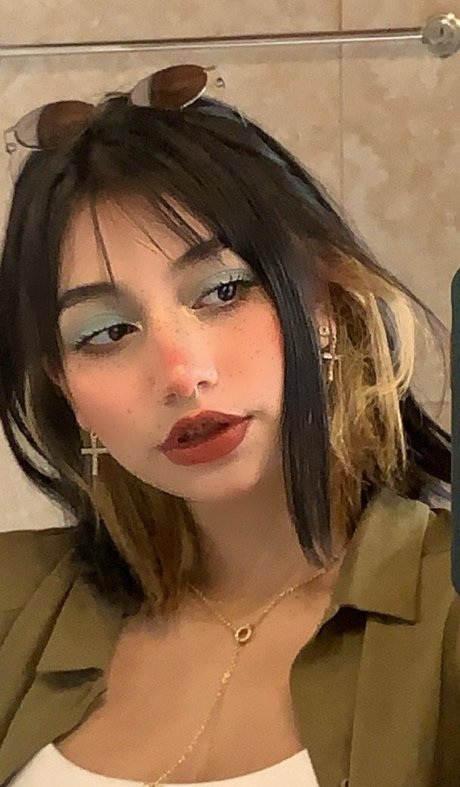 Naken läckt OnlyFans-bild av Tani Castaneda