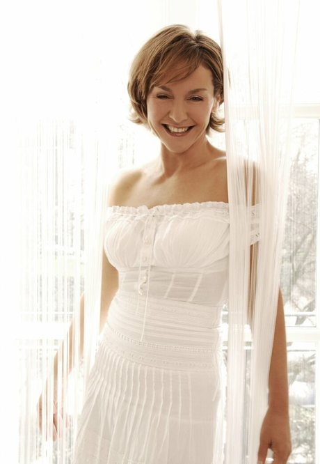 Amanda Burton