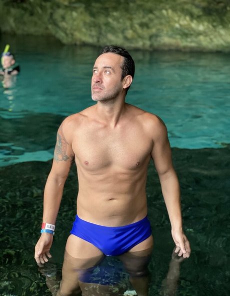 Naken lekkede OnlyFans-bilde av Joaorauber