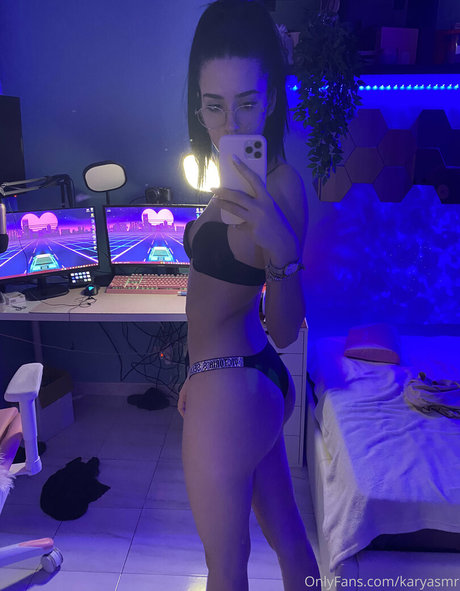 Nahá fotka uniklých OnlyFans od Kvry22