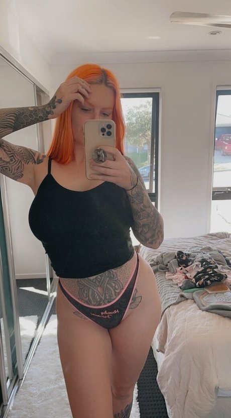 Alaston vuotanut OnlyFans-kuva Giafree