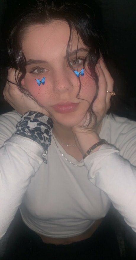 Naken läckt OnlyFans-bild av Tinababbbyyyy