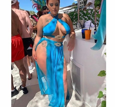 Nahá fotka uniklých OnlyFans od Peaches