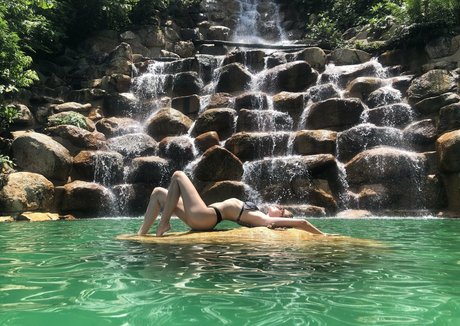 Обнаженная фотография утечки OnlyFans от Lexadarkfree