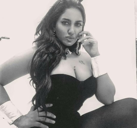Обнаженная фотография утечки OnlyFans от Pakistani Beauties