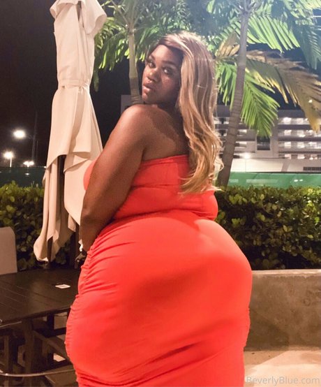 Beverlyblue3x  nude leaked OnlyFans photo