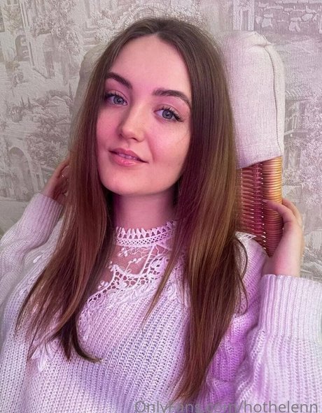 Naken läckt OnlyFans-bild av Hothelenn