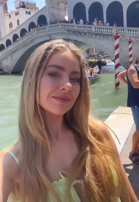 April Rose Pengilly