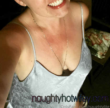 Nahá fotka uniklých OnlyFans od Naughtylite