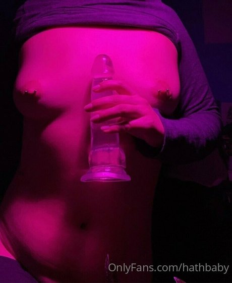 Naken läckt OnlyFans-bild av Hathbaby