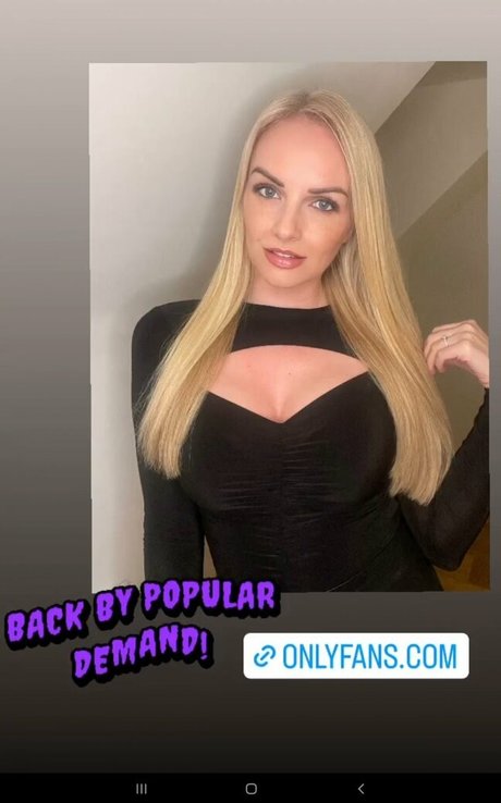 Nahá fotka uniklých OnlyFans od Charlottewoodx