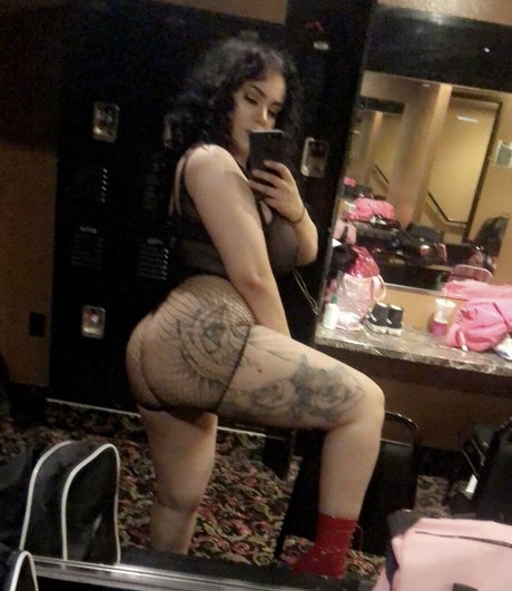 Nahá fotka uniklých OnlyFans od Rayven