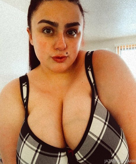 Naken lekkede OnlyFans-bilde av Jazminealeahh