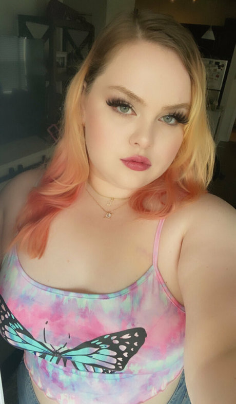 Laylaluckie24