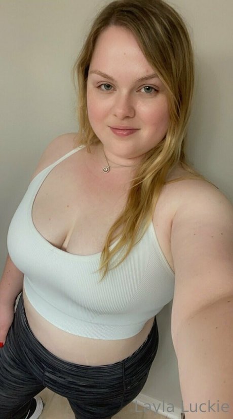 Naken läckt OnlyFans-bild av Laylaluckie24